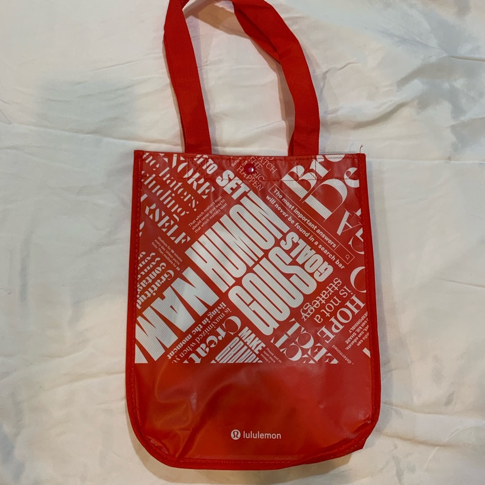 Lululemon bag